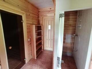 Дома для отпуска Vacation home by the lake with sauna Stalbe Дом для отпуска-39